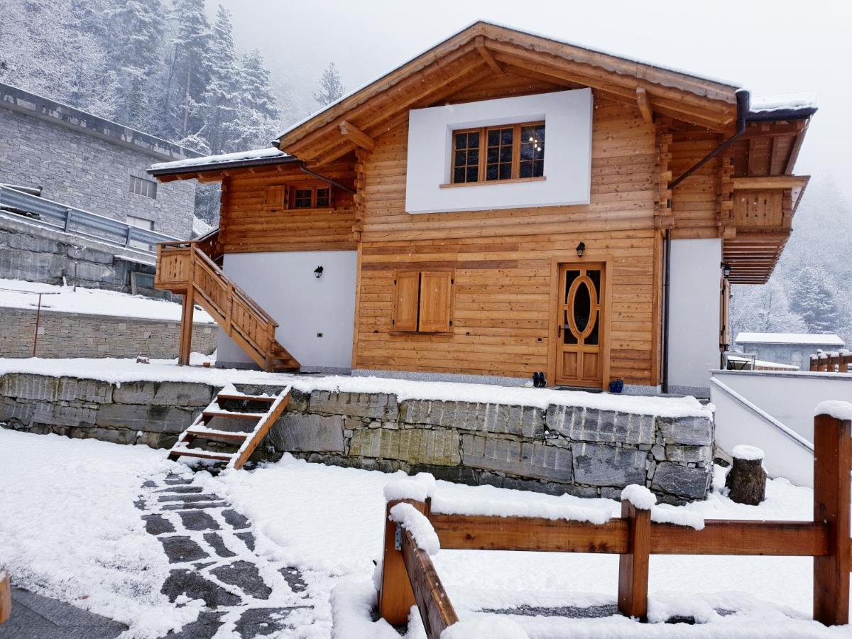 Casa Vacanza In Tipico Chalet Di Montagna Villa Varzo Eksteriør billede