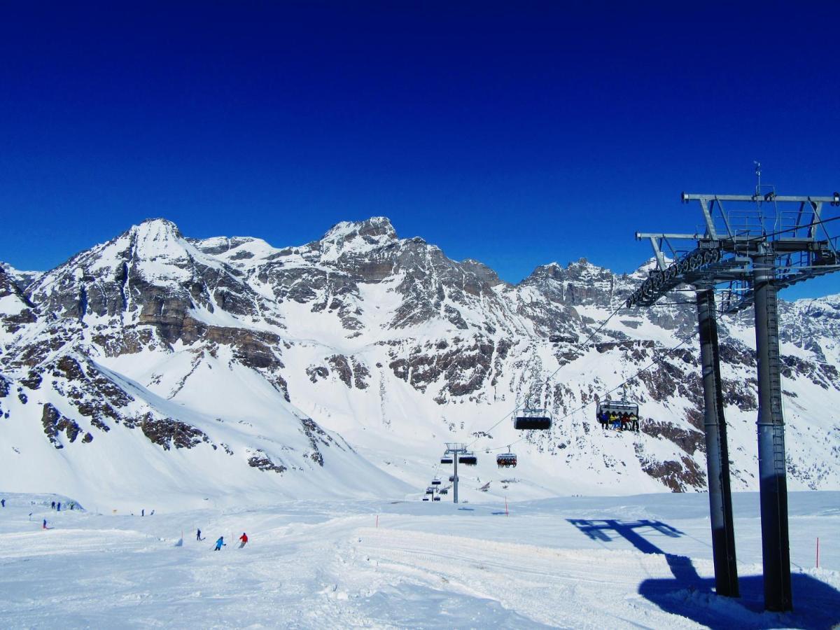 Casa Vacanza In Tipico Chalet Di Montagna Villa Varzo Eksteriør billede