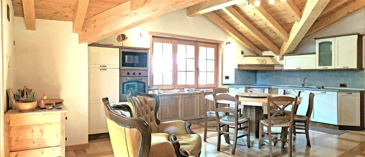 Casa Vacanza In Tipico Chalet Di Montagna Villa Varzo Eksteriør billede